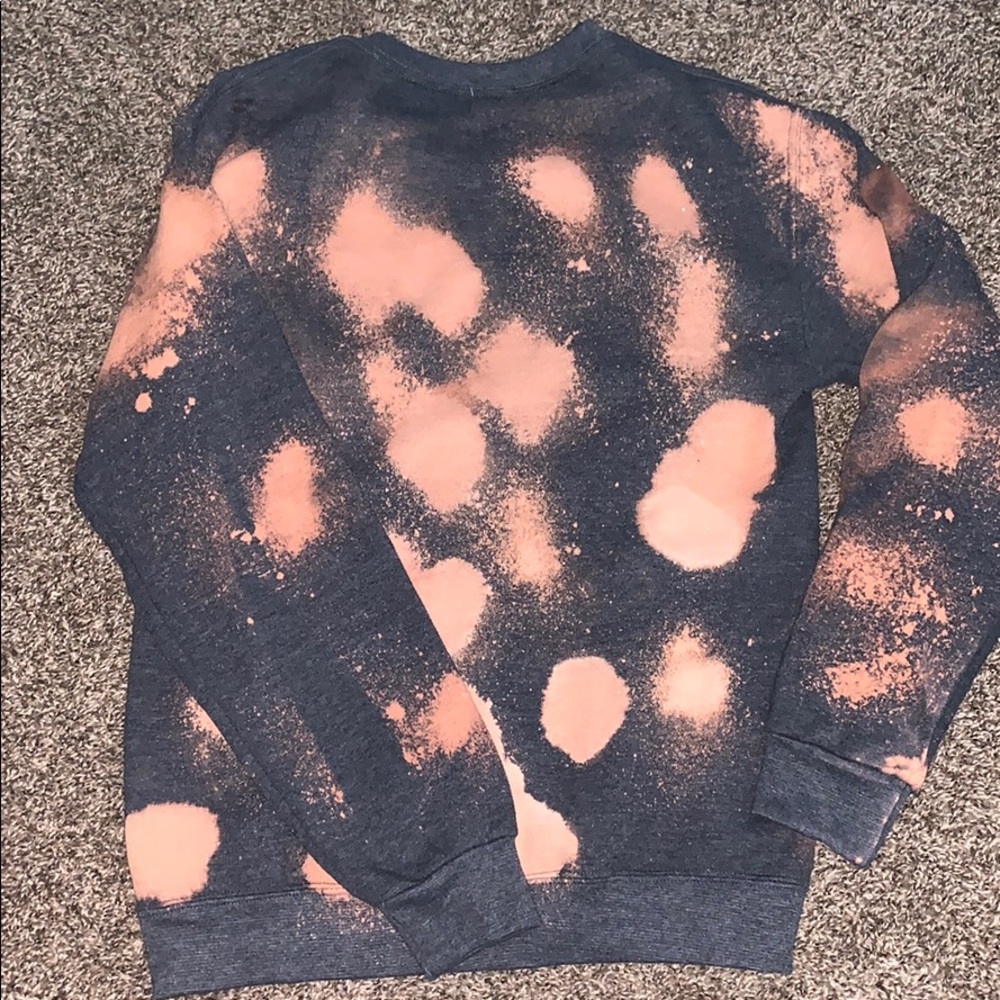 Crew neck - Picture 2 of 3